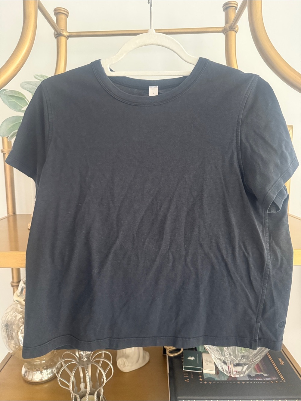 Lululemon Black Women's Crewneck Tee - Unbranded